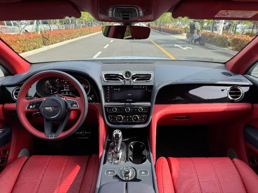 2021 Bentley Bentayga 3.0T 340HP V6 8AT PHEV 17.3KWH,autocango,china used car exporter,china ev exporter,chinese used car exporter,chinese used ev exporter