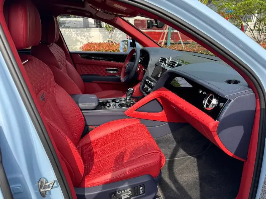 2021 Bentley Bentayga 3.0T 340HP V6 8AT PHEV 17.3KWH,autocango,china used car exporter,china ev exporter,chinese used car exporter,chinese used ev exporter