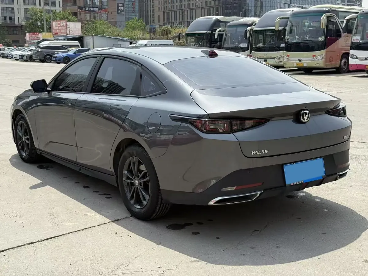 2023 ChangAn Lamore 1.5T 170HP L4 7DCT,autocango,china used car exporter,china ev exporter,chinese used car exporter,chinese used ev exporter