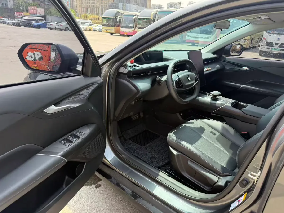 2023 ChangAn Lamore 1.5T 170HP L4 7DCT,autocango,china used car exporter,china ev exporter,chinese used car exporter,chinese used ev exporter