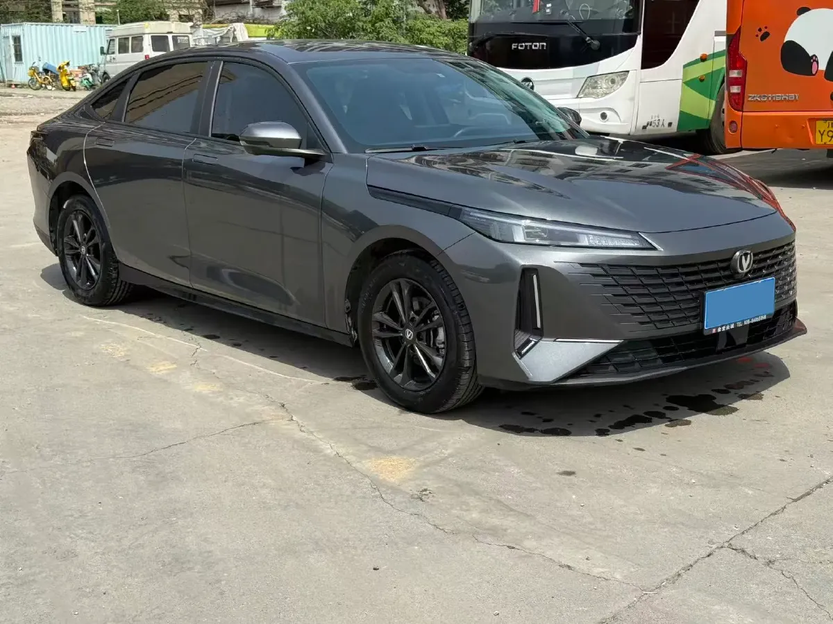 2023 ChangAn Lamore 1.5T 170HP L4 7DCT,autocango,china used car exporter,china ev exporter,chinese used car exporter,chinese used ev exporter