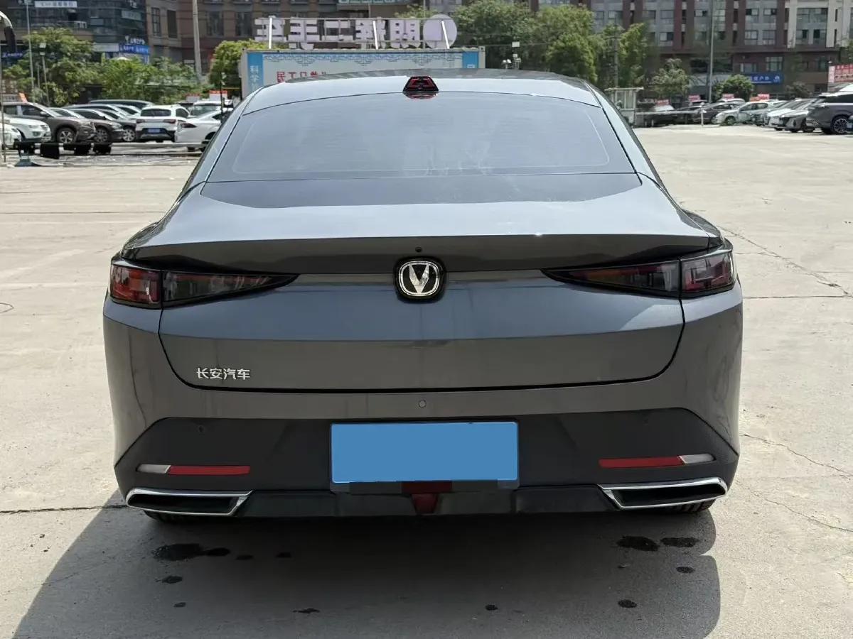 2023 ChangAn Lamore 1.5T 170HP L4 7DCT,autocango,china used car exporter,china ev exporter,chinese used car exporter,chinese used ev exporter