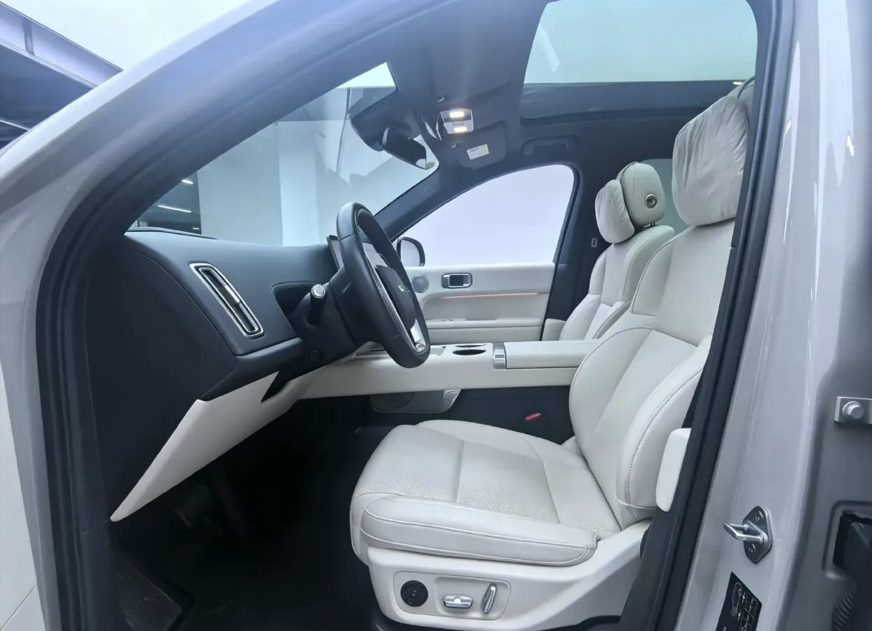 2024 Li L6 Range Extended 154HP L4 REEV 36.8KWH,autocango,china used car exporter,china ev exporter,chinese used car exporter,chinese used ev exporter