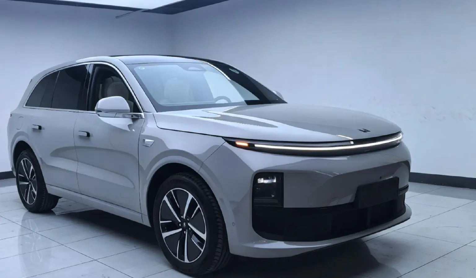 2024 Li L6 Range Extended 154HP L4 REEV 36.8KWH,autocango,china used car exporter,china ev exporter,chinese used car exporter,chinese used ev exporter