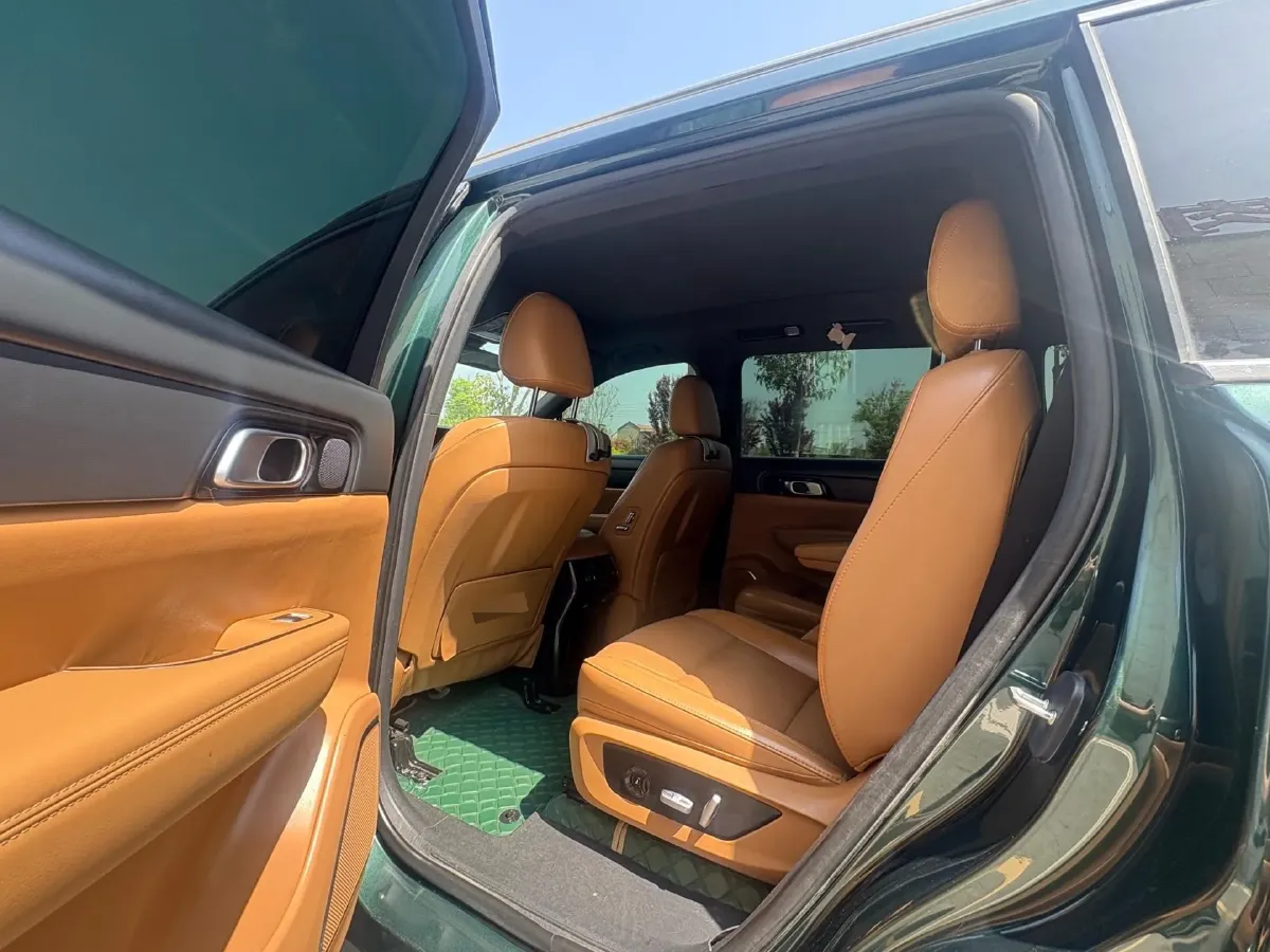 2021 Li ONE Range Extended 131HP REEV 40.5KWH,autocango,china used car exporter,china ev exporter,chinese used car exporter,chinese used ev exporter