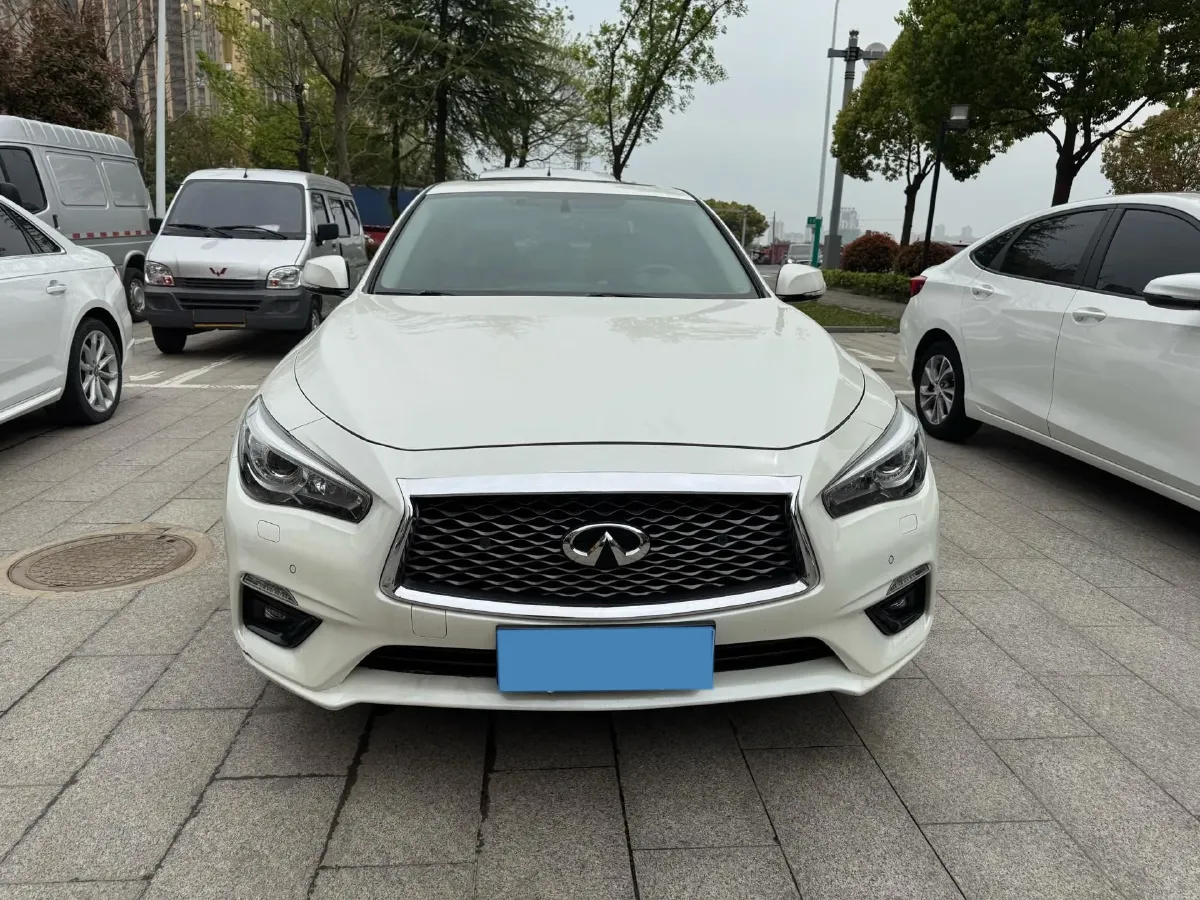 2018 Jeep Grand Commander 2.0T 265HP L4 9AT,autocango,china used car exporter,china ev exporter,chinese used car exporter,chinese used ev exporter