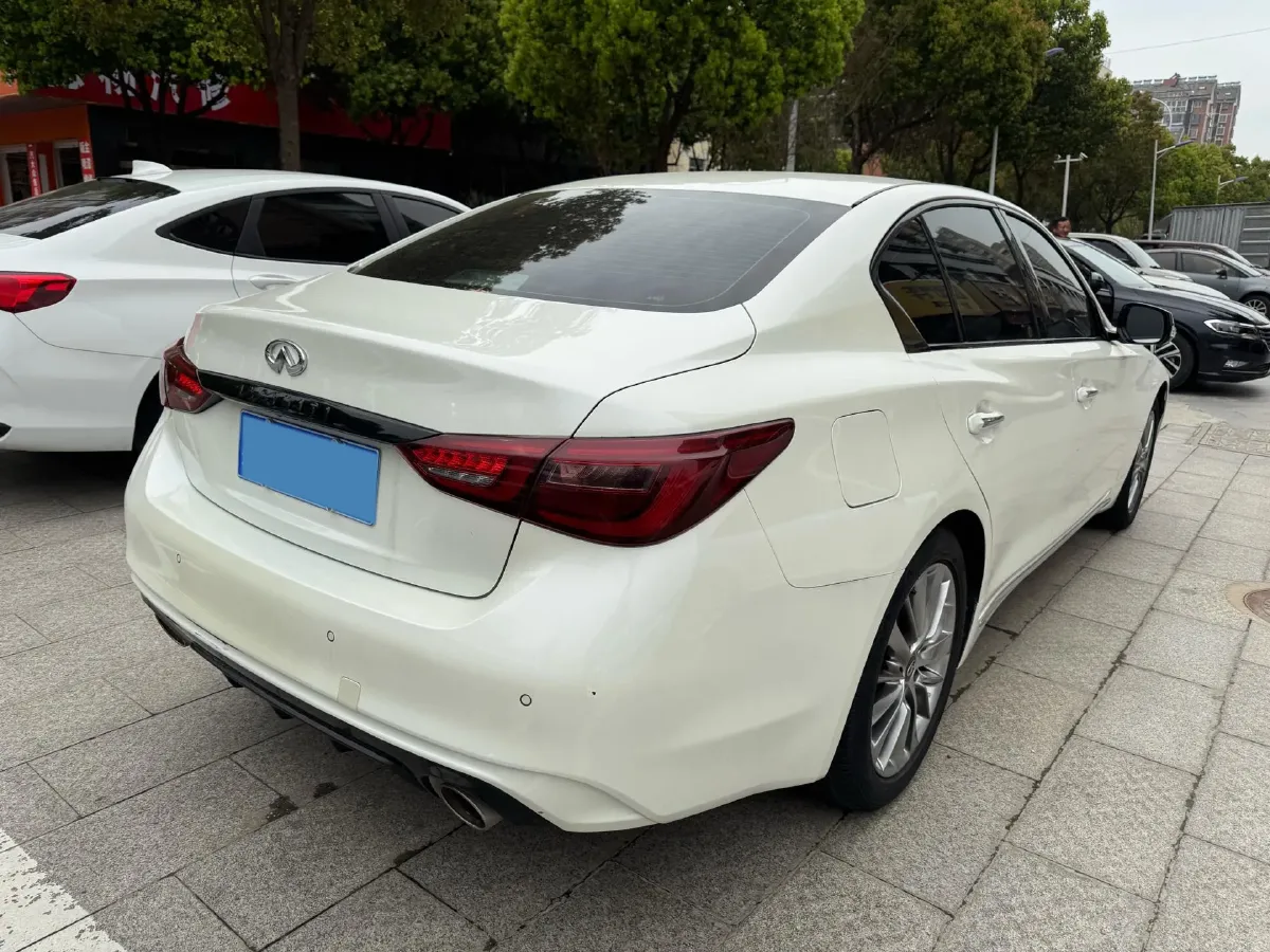 2018 Jeep Grand Commander 2.0T 265HP L4 9AT,autocango,china used car exporter,china ev exporter,chinese used car exporter,chinese used ev exporter