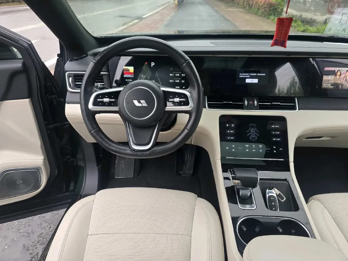 2021 Li ONE Range Extended 131HP REEV 40.5KWH,autocango,china used car exporter,china ev exporter,chinese used car exporter,chinese used ev exporter