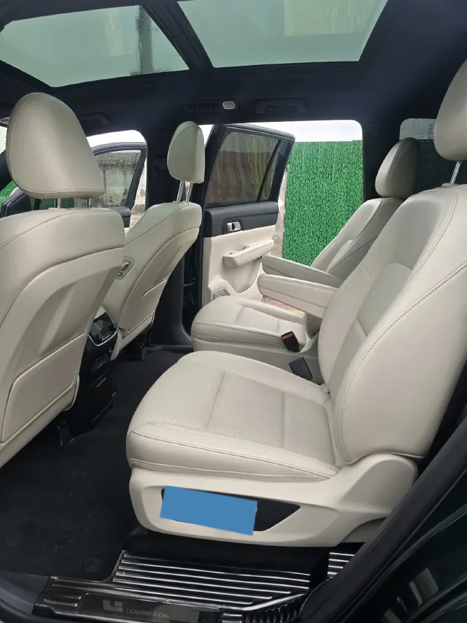 2021 Li ONE Range Extended 131HP REEV 40.5KWH,autocango,china used car exporter,china ev exporter,chinese used car exporter,chinese used ev exporter