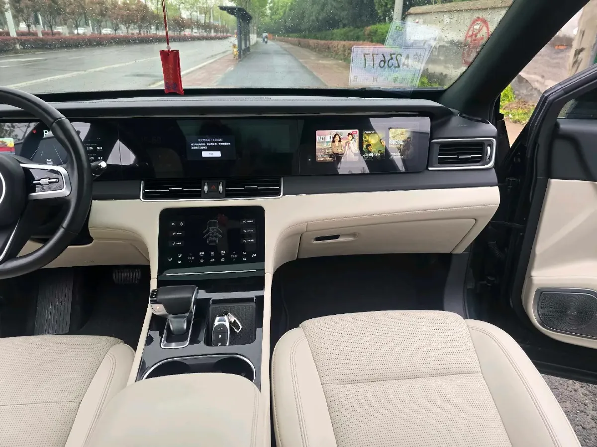 2021 Li ONE Range Extended 131HP REEV 40.5KWH,autocango,china used car exporter,china ev exporter,chinese used car exporter,chinese used ev exporter