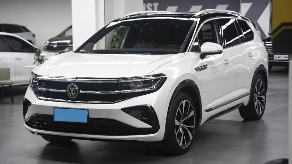 2021 Volkswagen Talagon 2.0T 220HP L4 7DCT,autocango,china used car exporter,china ev exporter,chinese used car exporter,chinese used ev exporter