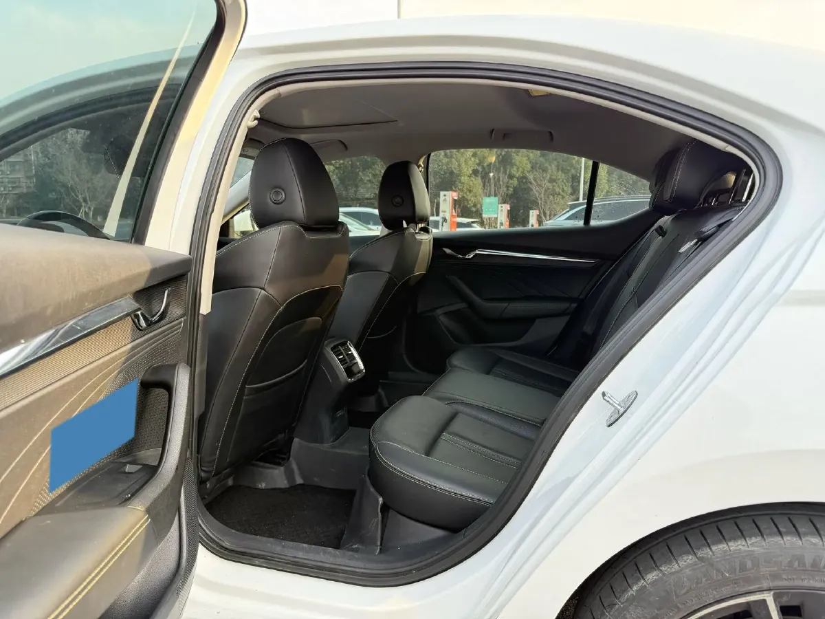 2022 Skoda Octavia 1.4T 150HP L4 7DCT,autocango,china used car exporter,china ev exporter,chinese used car exporter,chinese used ev exporter