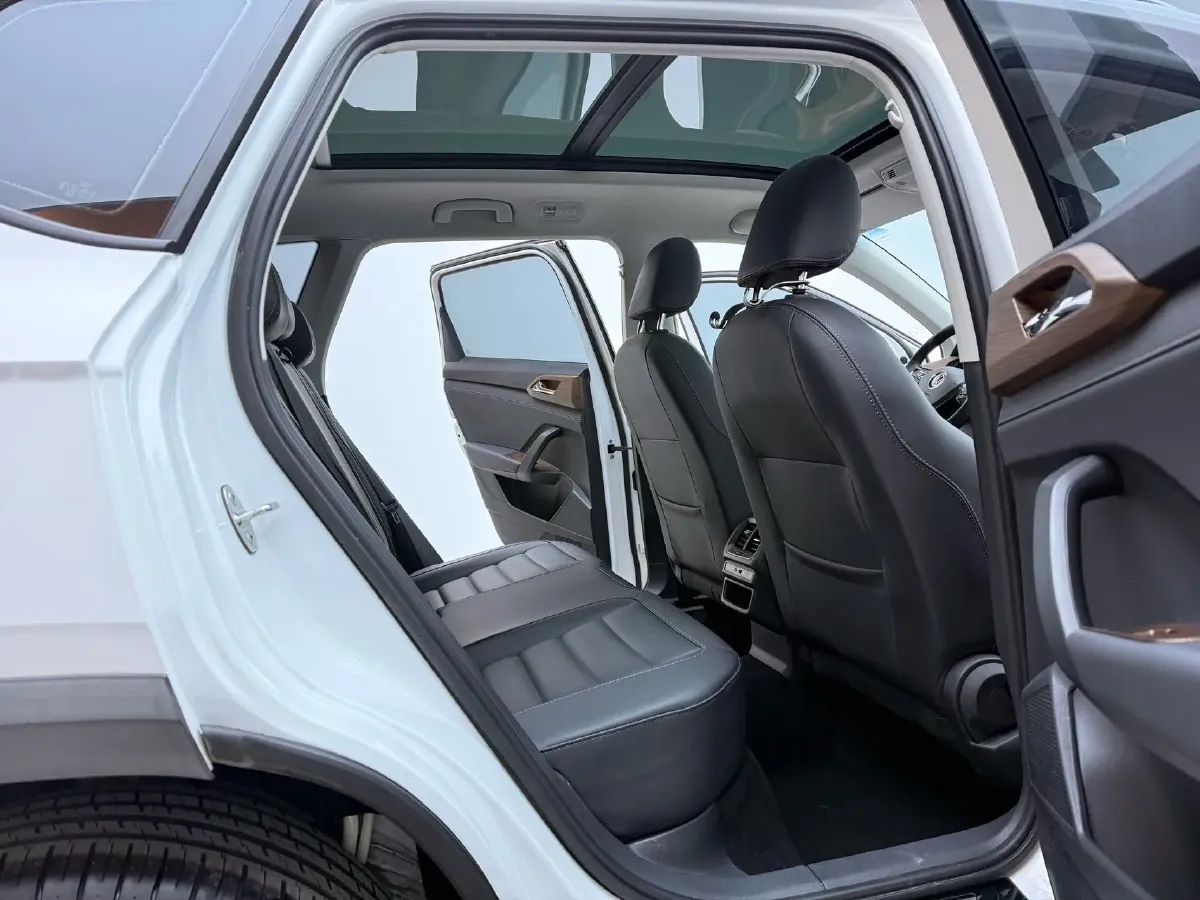 2021 Volkswagen Tharu 1.4T 150HP L4 7DCT,autocango,china used car exporter,china ev exporter,chinese used car exporter,chinese used ev exporter