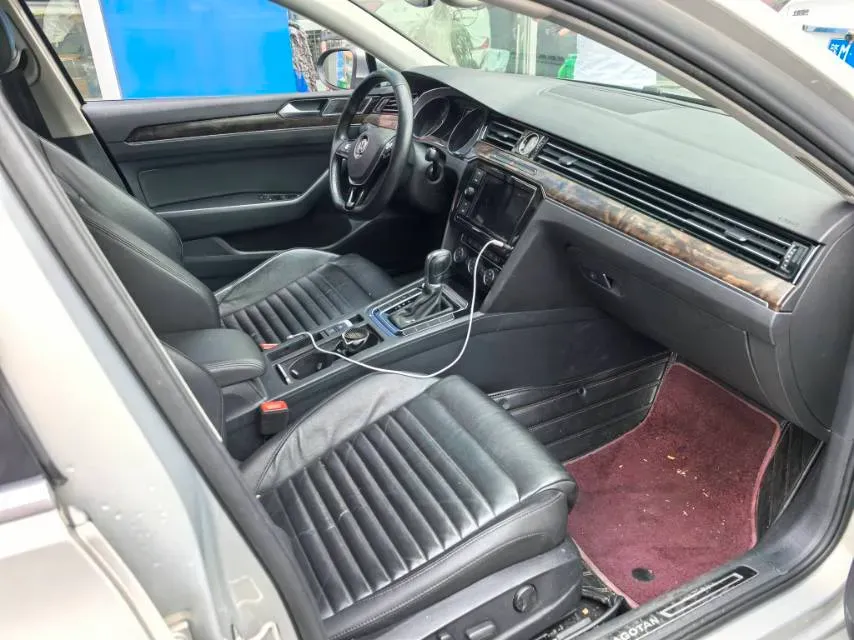 2019 Volkswagen Magotan 2.0T 186HP L4 7DCT,autocango,china used car exporter,china ev exporter,chinese used car exporter,chinese used ev exporter