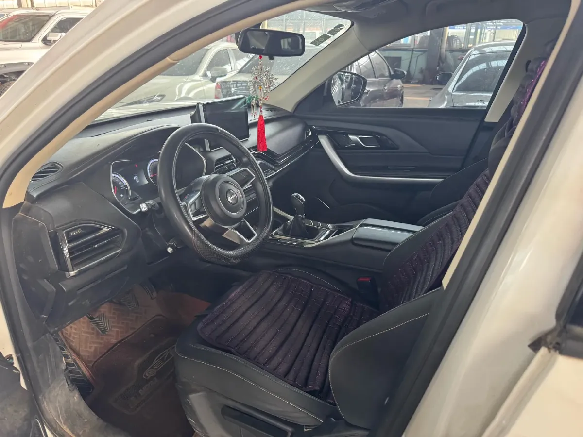 2018 Zotye T500 1.5T 156HP L4 5MT,autocango,china used car exporter,china ev exporter,chinese used car exporter,chinese used ev exporter