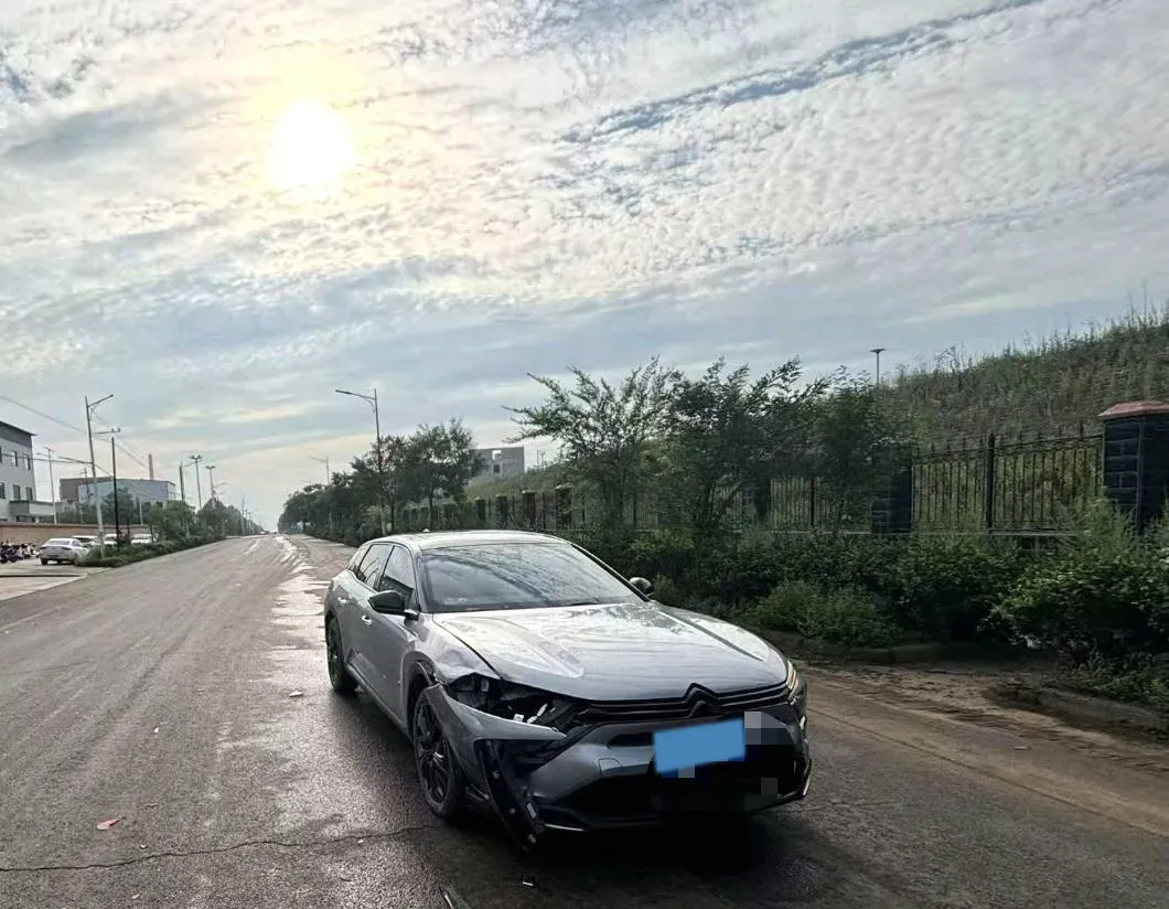 2021 Citroen C5 X 1.6T 175HP L4 8AT,autocango,china used car exporter,china ev exporter,chinese used car exporter,chinese used ev exporter