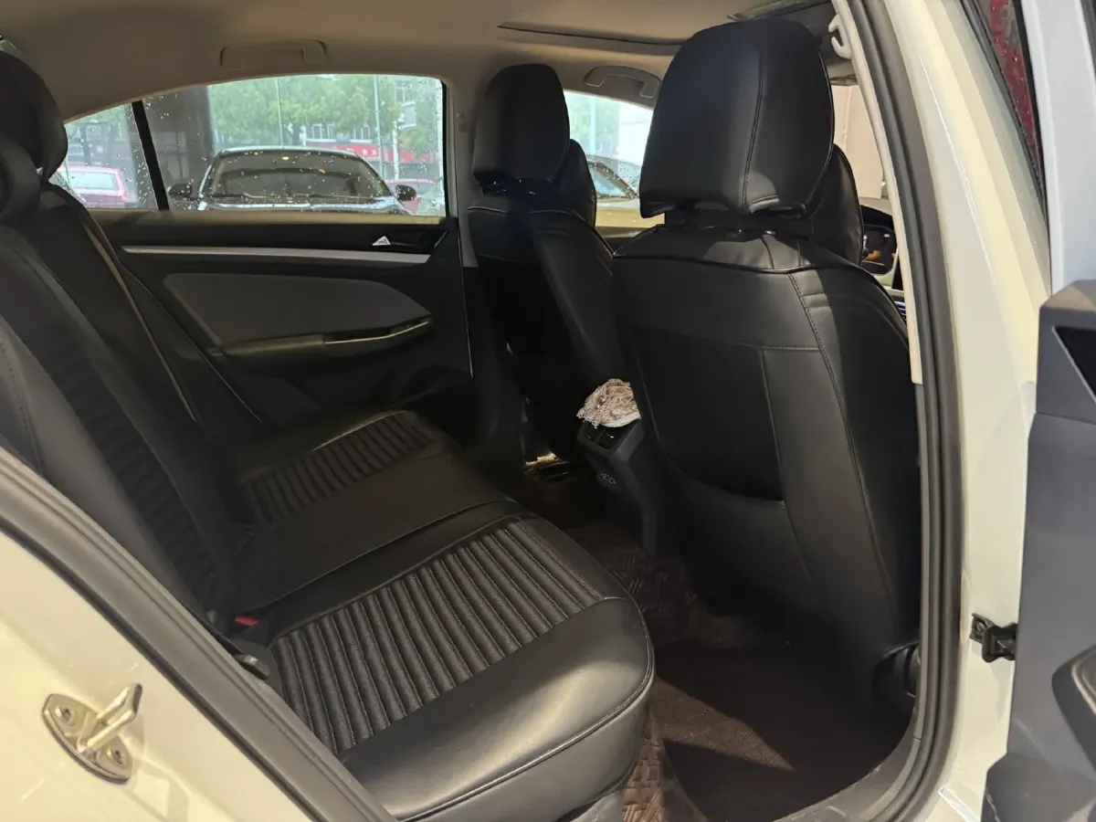 2023 Volkswagen Bora 1.2T 116HP L4 7DCT,autocango,china used car exporter,china ev exporter,chinese used car exporter,chinese used ev exporter