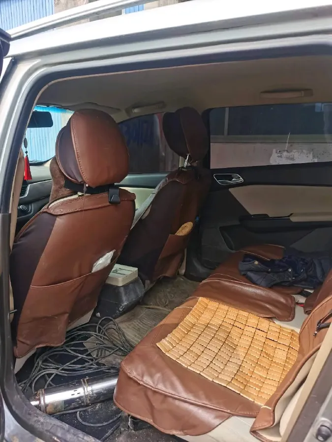 2017 BaoJun 310W 1.5L 112HP L4 6MT,autocango,china used car exporter,china ev exporter,chinese used car exporter,chinese used ev exporter