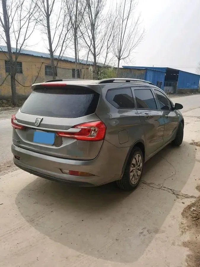 2017 BaoJun 310W 1.5L 112HP L4 6MT,autocango,china used car exporter,china ev exporter,chinese used car exporter,chinese used ev exporter