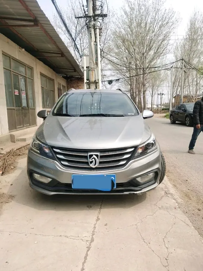2017 BaoJun 310W 1.5L 112HP L4 6MT,autocango,china used car exporter,china ev exporter,chinese used car exporter,chinese used ev exporter