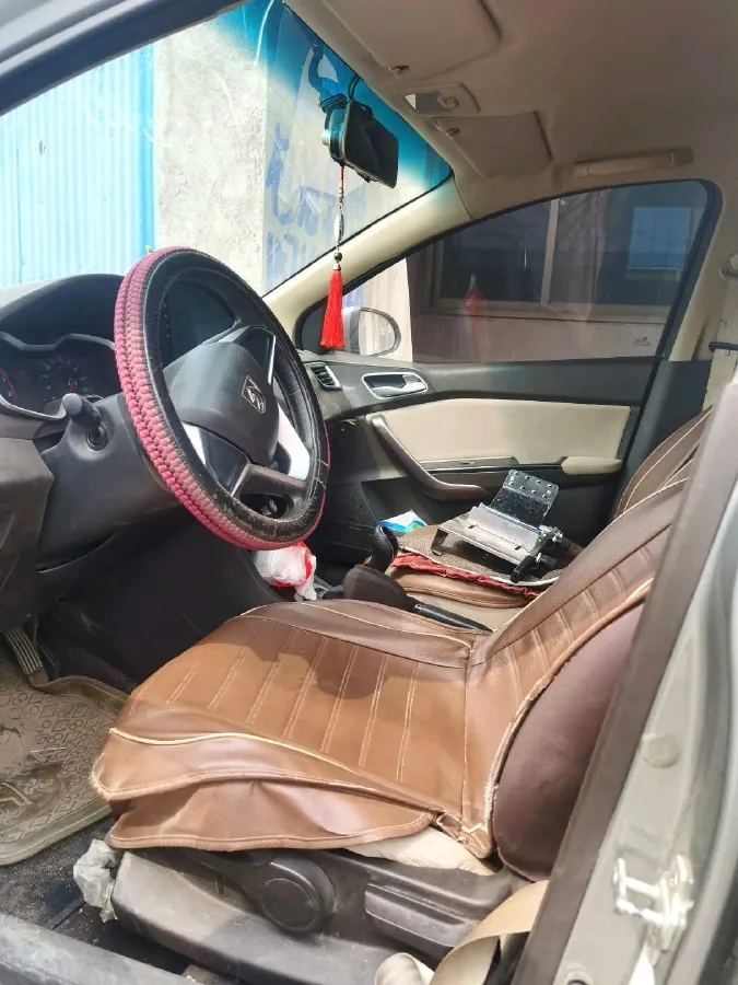 2017 BaoJun 310W 1.5L 112HP L4 6MT,autocango,china used car exporter,china ev exporter,chinese used car exporter,chinese used ev exporter