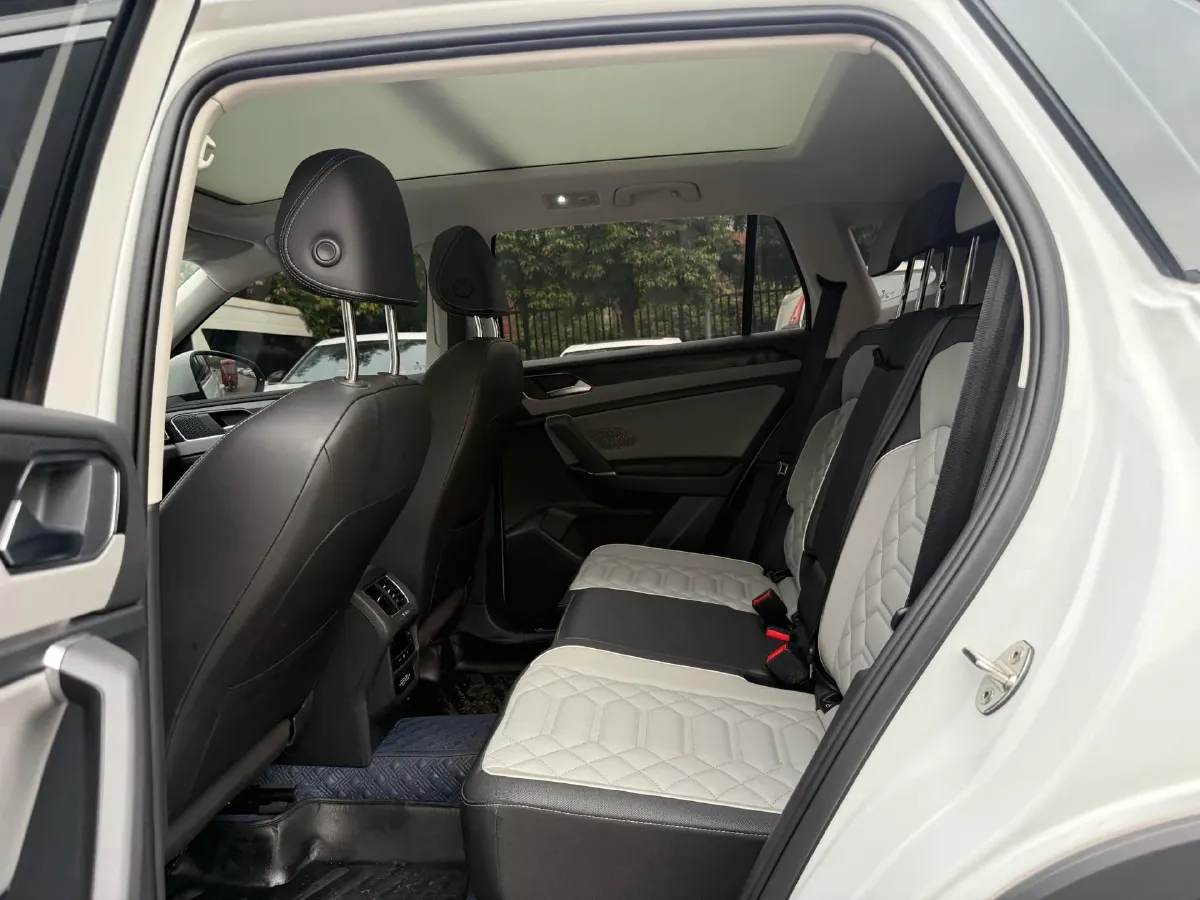 2023 Volkswagen Tayron 2.0T 186HP L4 7DCT,autocango,china used car exporter,china ev exporter,chinese used car exporter,chinese used ev exporter