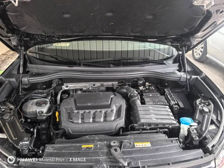 2024 Volkswagen Tiguan L 2.0T 186HP L4 7DCT,autocango,china used car exporter,china ev exporter,chinese used car exporter,chinese used ev exporter