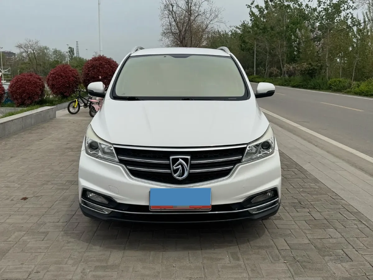2019 BaoJun 730 1.5T 147HP L4 CVT,autocango,china used car exporter,china ev exporter,chinese used car exporter,chinese used ev exporter