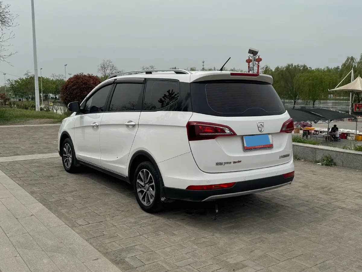 2019 BaoJun 730 1.5T 147HP L4 CVT,autocango,china used car exporter,china ev exporter,chinese used car exporter,chinese used ev exporter
