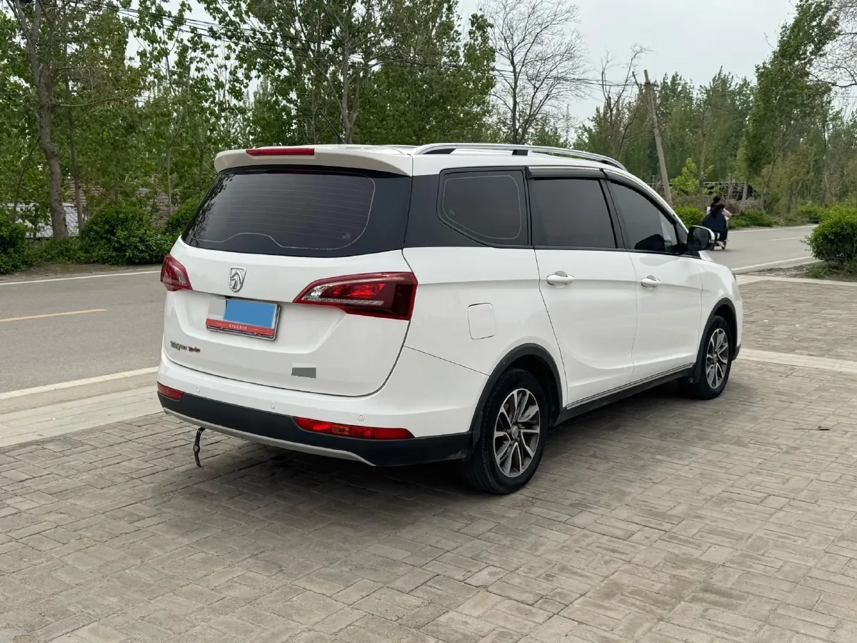 2019 BaoJun 730 1.5T 147HP L4 CVT,autocango,china used car exporter,china ev exporter,chinese used car exporter,chinese used ev exporter