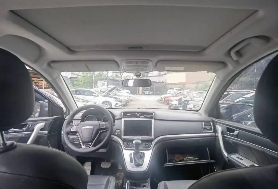 2019 Haval M6 1.5T 150HP L4 7DCT,autocango,china used car exporter,china ev exporter,chinese used car exporter,chinese used ev exporter