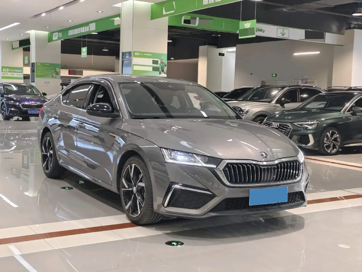 2022 Skoda Octavia 1.4T 150HP L4 7DCT,autocango,china used car exporter,china ev exporter,chinese used car exporter,chinese used ev exporter