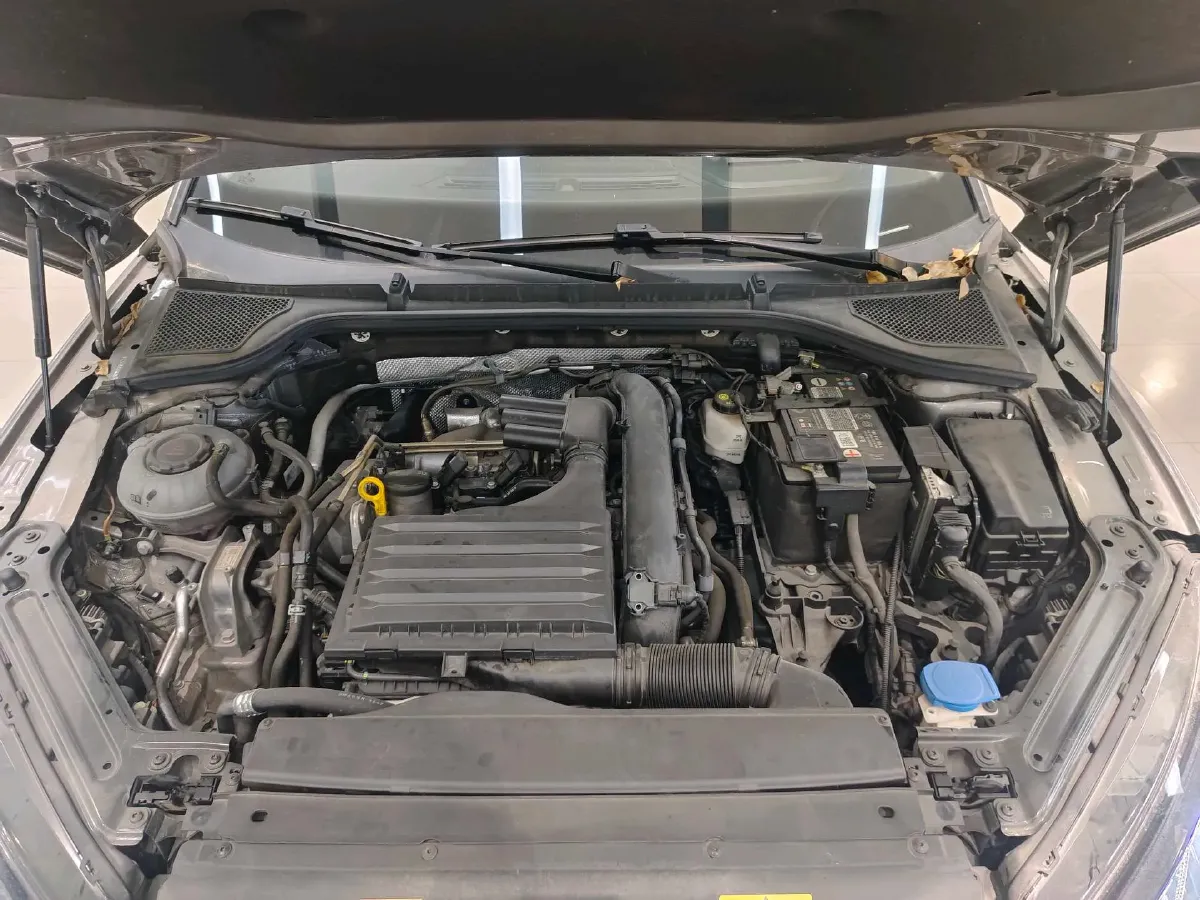 2022 Skoda Octavia 1.4T 150HP L4 7DCT,autocango,china used car exporter,china ev exporter,chinese used car exporter,chinese used ev exporter