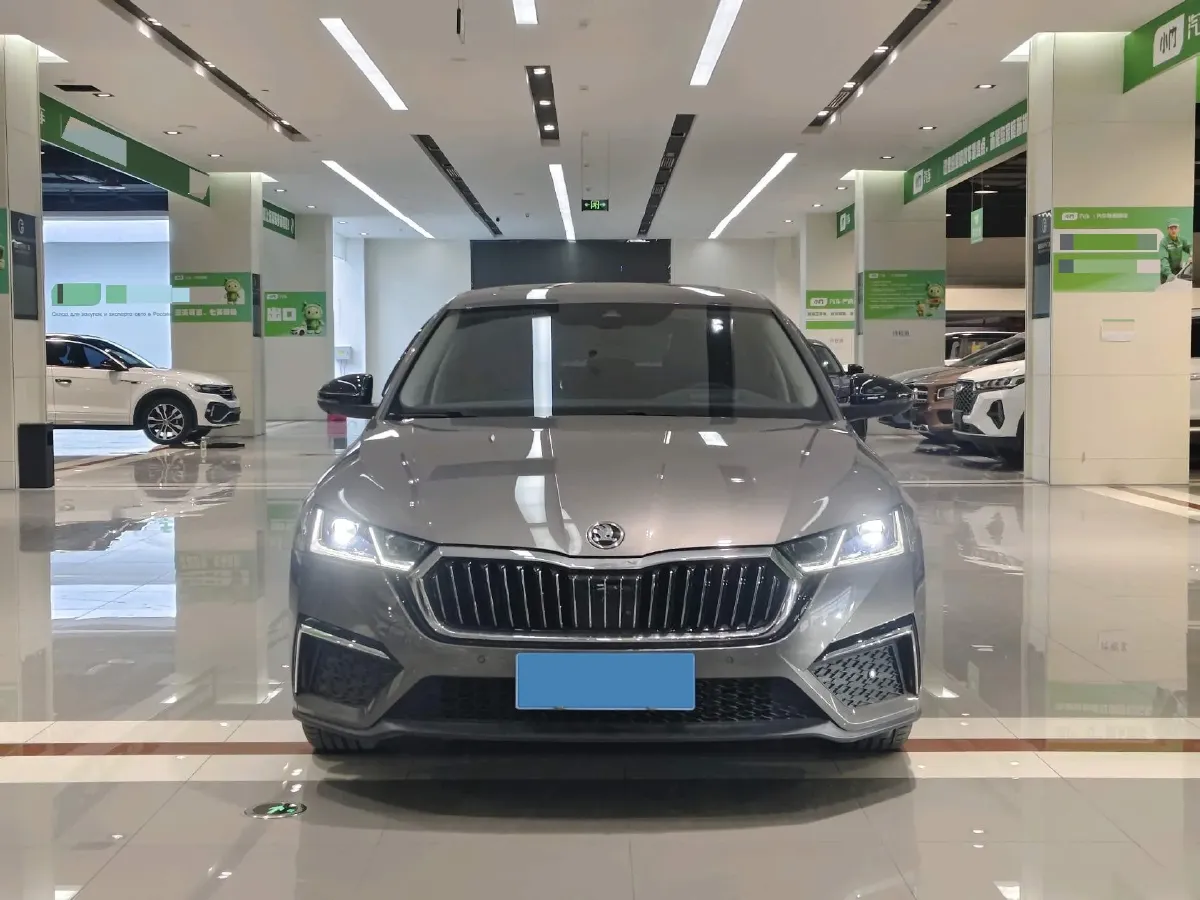 2022 Skoda Octavia 1.4T 150HP L4 7DCT,autocango,china used car exporter,china ev exporter,chinese used car exporter,chinese used ev exporter