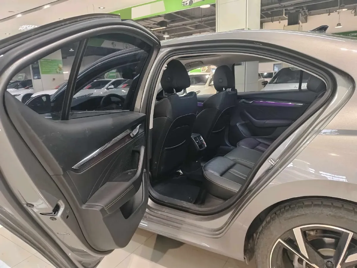 2022 Skoda Octavia 1.4T 150HP L4 7DCT,autocango,china used car exporter,china ev exporter,chinese used car exporter,chinese used ev exporter