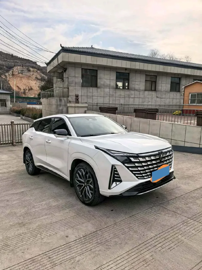 2025 ChangAn UNI-Z 1.5T 188HP L4 7DCT,autocango,china used car exporter,china ev exporter,chinese used car exporter,chinese used ev exporter