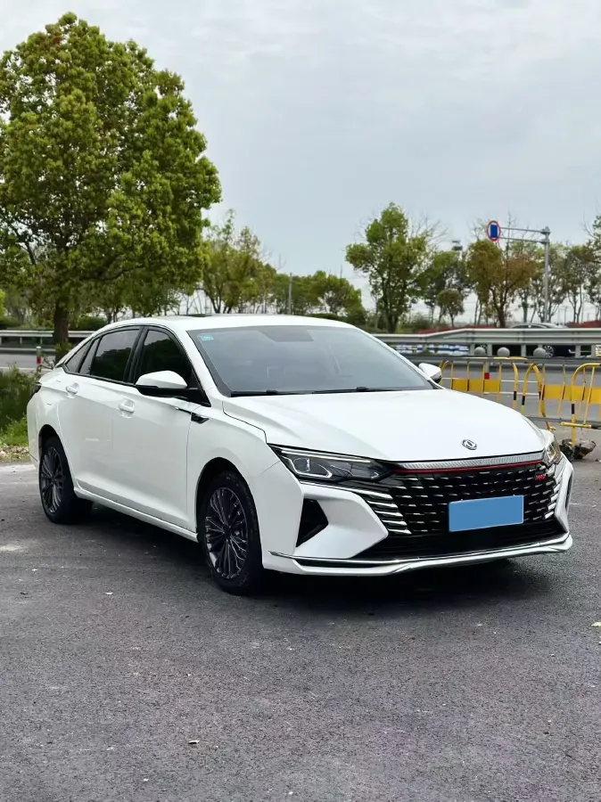 2021 DongFeng Aeolus YiXuan MAX 1.5T 190HP L4 7DCT,autocango,china used car exporter,china ev exporter,chinese used car exporter,chinese used ev exporter