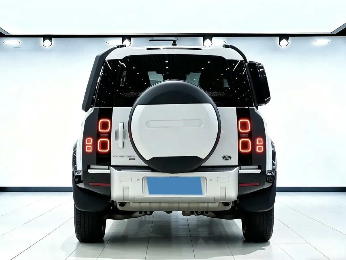 2023 Land Rover Defender 3.0T 400HP L6 8AT,autocango,china used car exporter,china ev exporter,chinese used car exporter,chinese used ev exporter