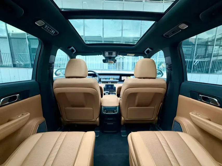 2020 Li ONE Range Extended 131HP REEV 40.5KWH,autocango,china used car exporter,china ev exporter,chinese used car exporter,chinese used ev exporter