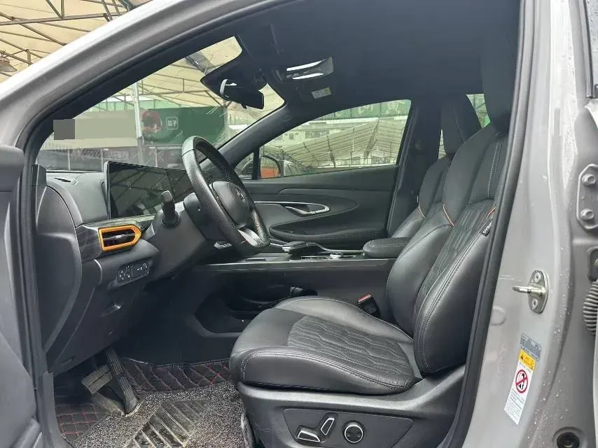 2022 ChangAn UNI-T 1.5T 188HP L4 7DCT,autocango,china used car exporter,china ev exporter,chinese used car exporter,chinese used ev exporter