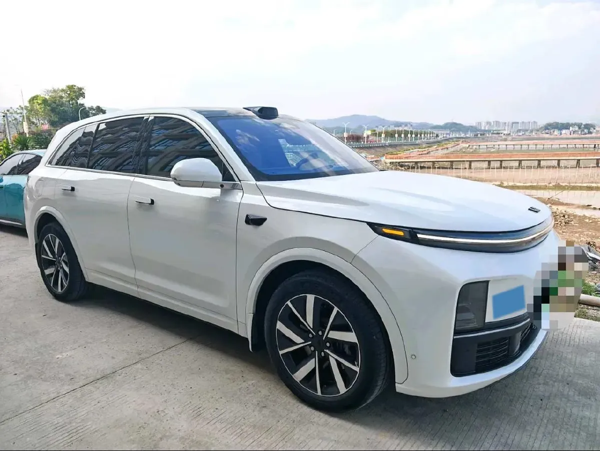 2023 Li L7 Range Extended 154HP REEV 40.9KWH,autocango,china used car exporter,china ev exporter,chinese used car exporter,chinese used ev exporter