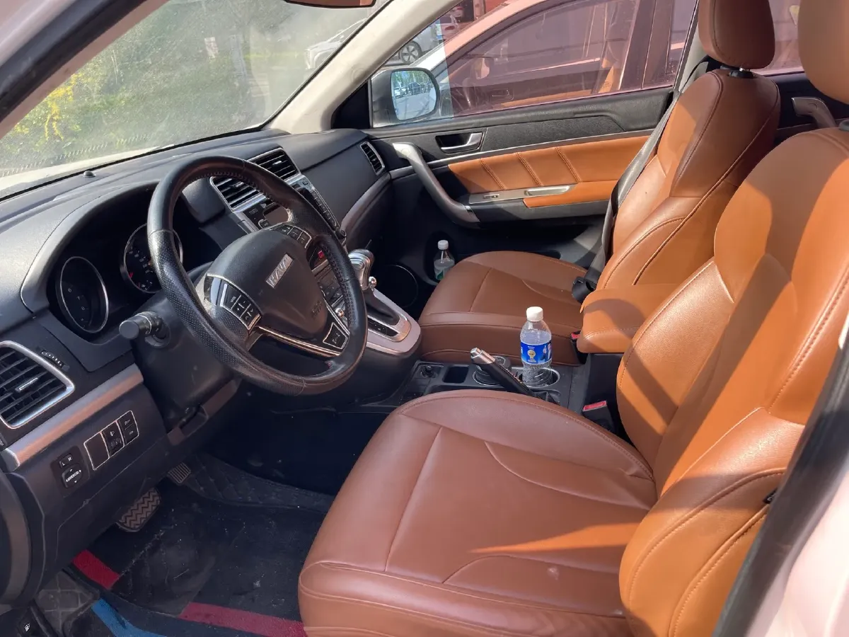 2017 Haval M6 1.5T 150HP L4 6AT,autocango,china used car exporter,china ev exporter,chinese used car exporter,chinese used ev exporter