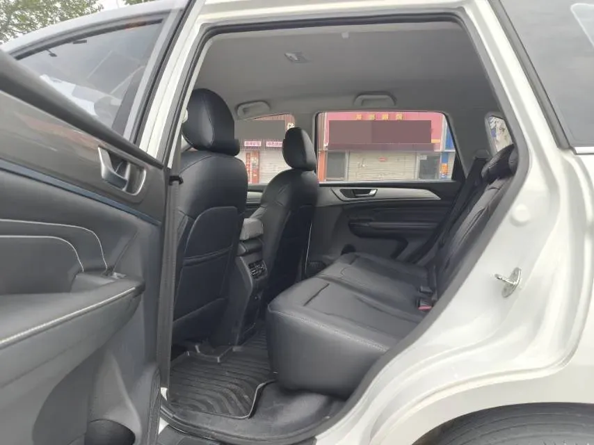 2023 Haval M6 1.5T 150HP L4 7DCT,autocango,china used car exporter,china ev exporter,chinese used car exporter,chinese used ev exporter