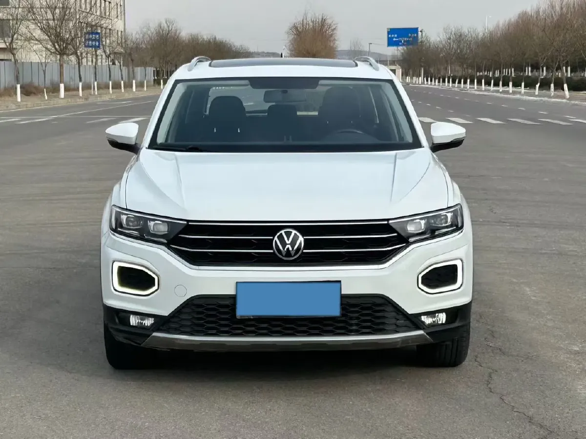 2022 Volkswagen T-Roc 1.4T 150HP L4 7DCT,autocango,china used car exporter,china ev exporter,chinese used car exporter,chinese used ev exporter
