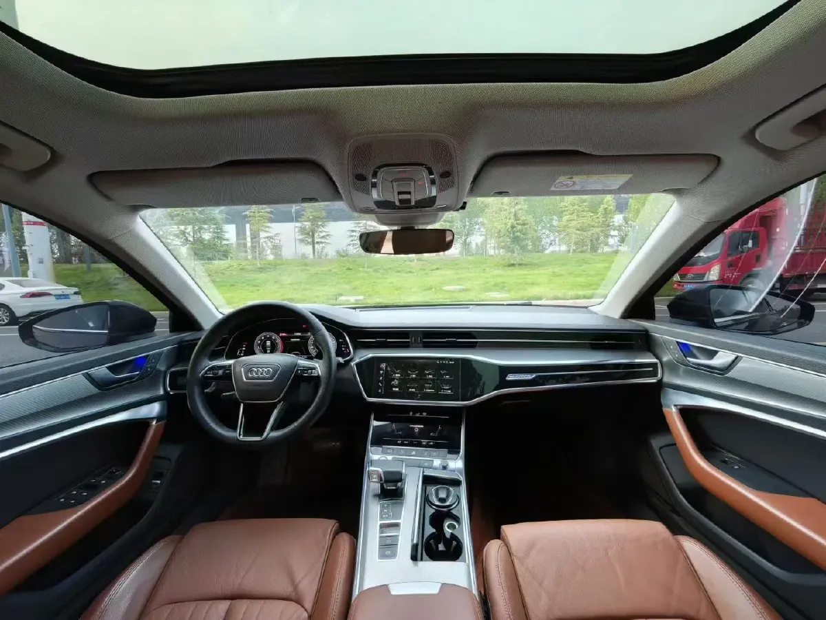 2019 Audi A6L 2.0T 190HP L4 7DCT,autocango,china used car exporter,china ev exporter,chinese used car exporter,chinese used ev exporter