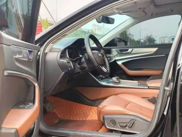 2019 Audi A6L 2.0T 190HP L4 7DCT,autocango,china used car exporter,china ev exporter,chinese used car exporter,chinese used ev exporter