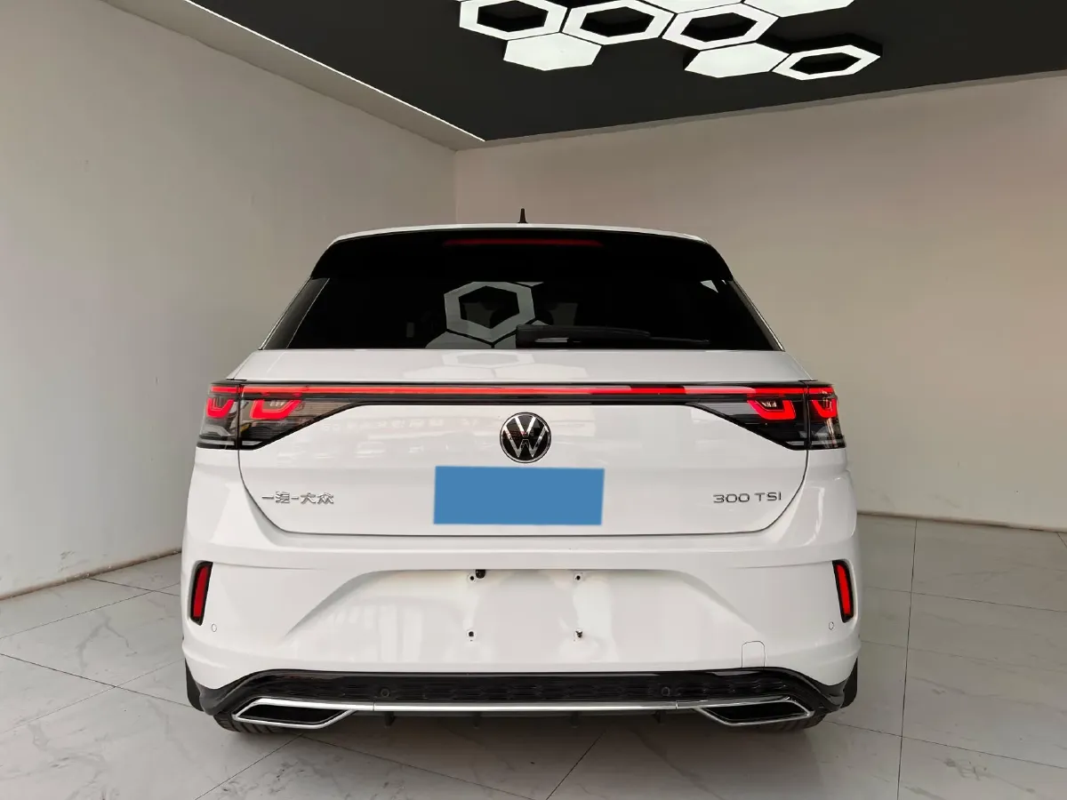 2023 Volkswagen T-Roc 1.5T 160HP L4 7DCT,autocango,china used car exporter,china ev exporter,chinese used car exporter,chinese used ev exporter