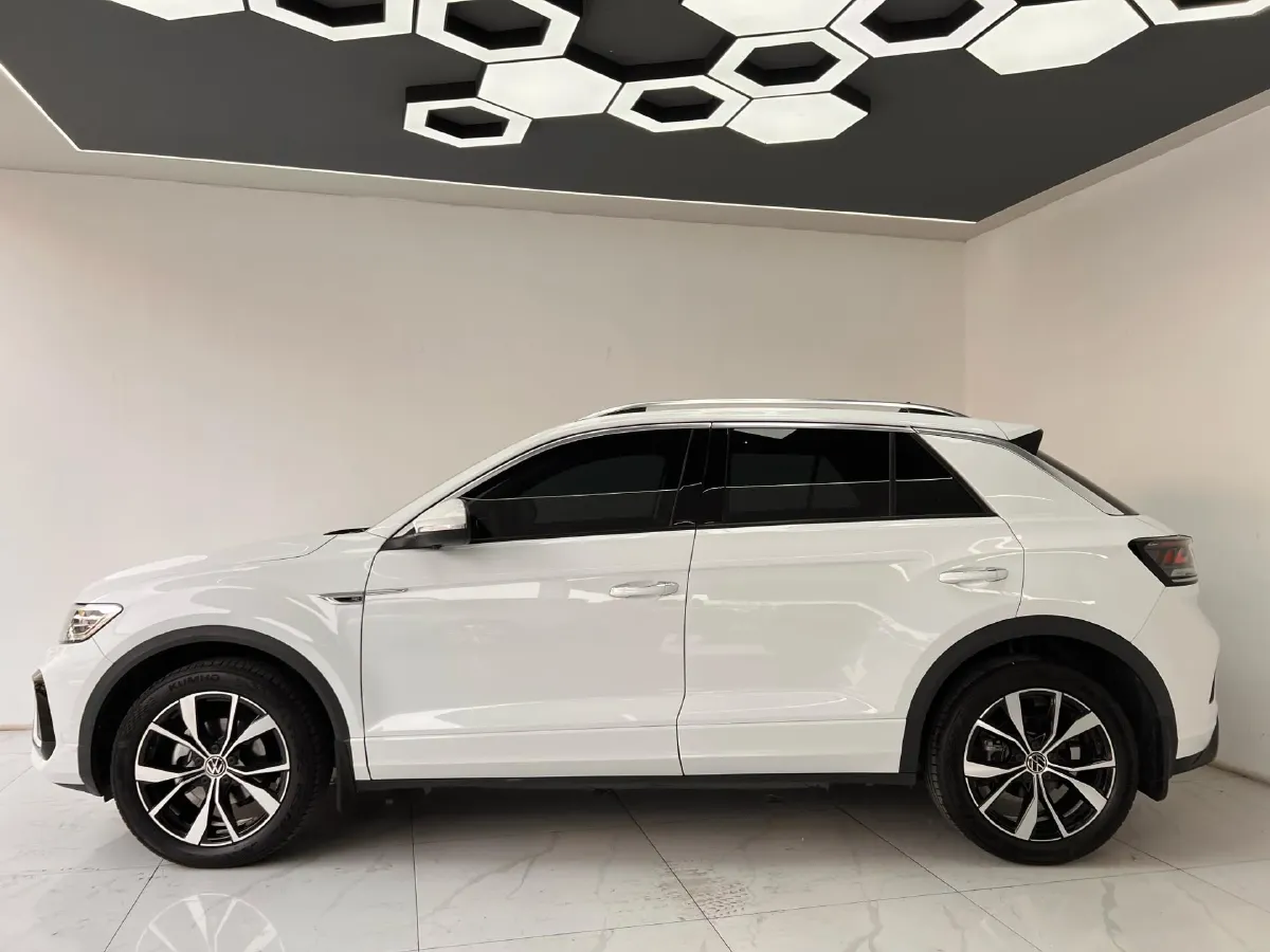 2023 Volkswagen T-Roc 1.5T 160HP L4 7DCT,autocango,china used car exporter,china ev exporter,chinese used car exporter,chinese used ev exporter