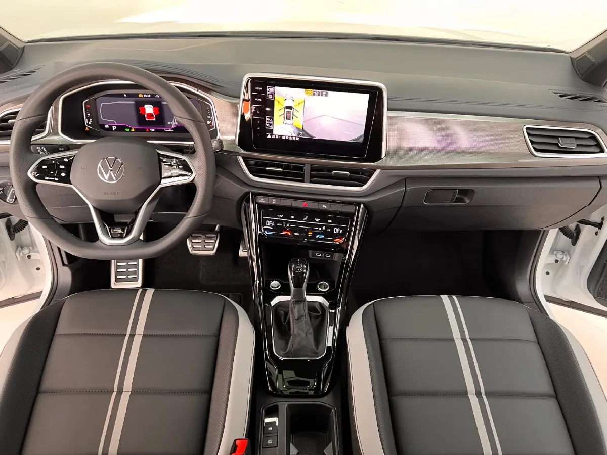 2023 Volkswagen T-Roc 1.5T 160HP L4 7DCT,autocango,china used car exporter,china ev exporter,chinese used car exporter,chinese used ev exporter