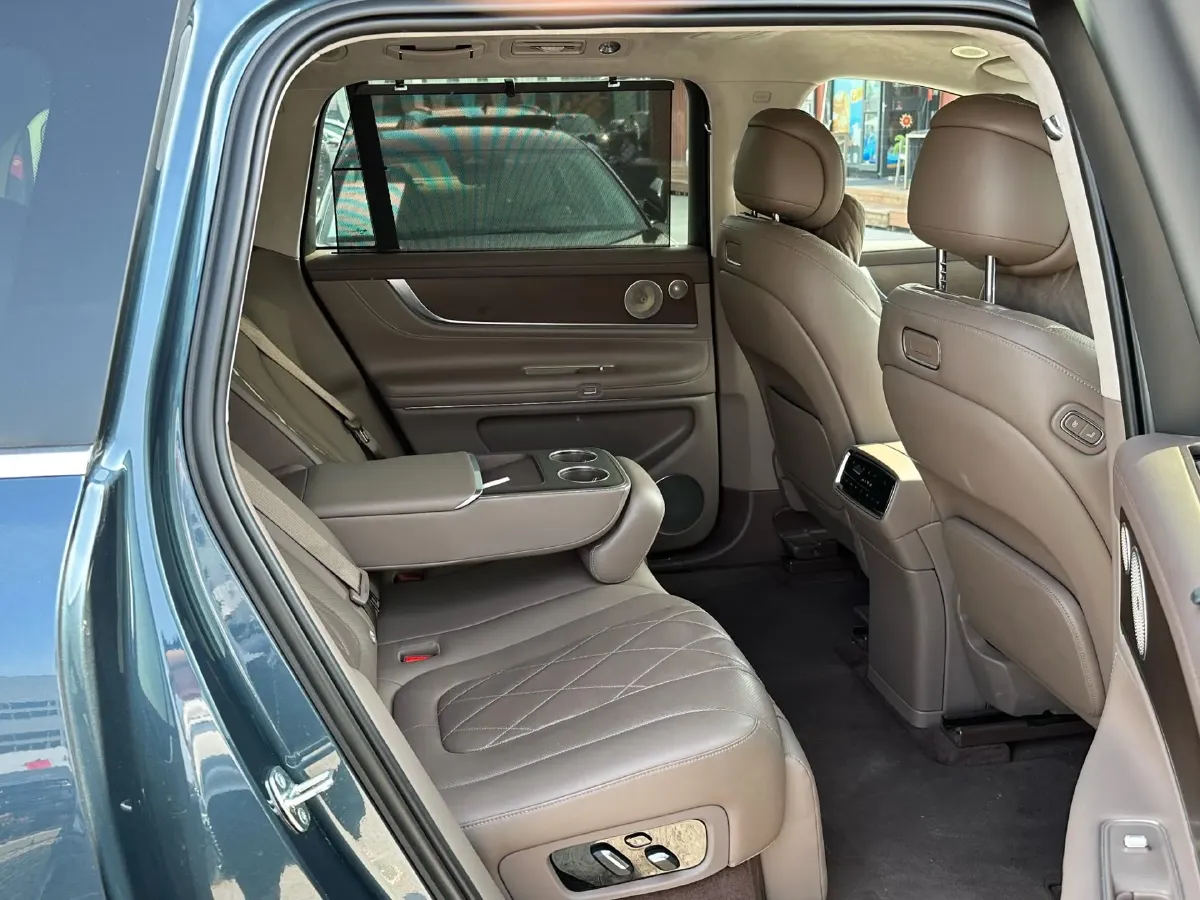 2024 AITO AITO M9 1.5T 152HP L4 REEV 42KWH,autocango,china used car exporter,china ev exporter,chinese used car exporter,chinese used ev exporter